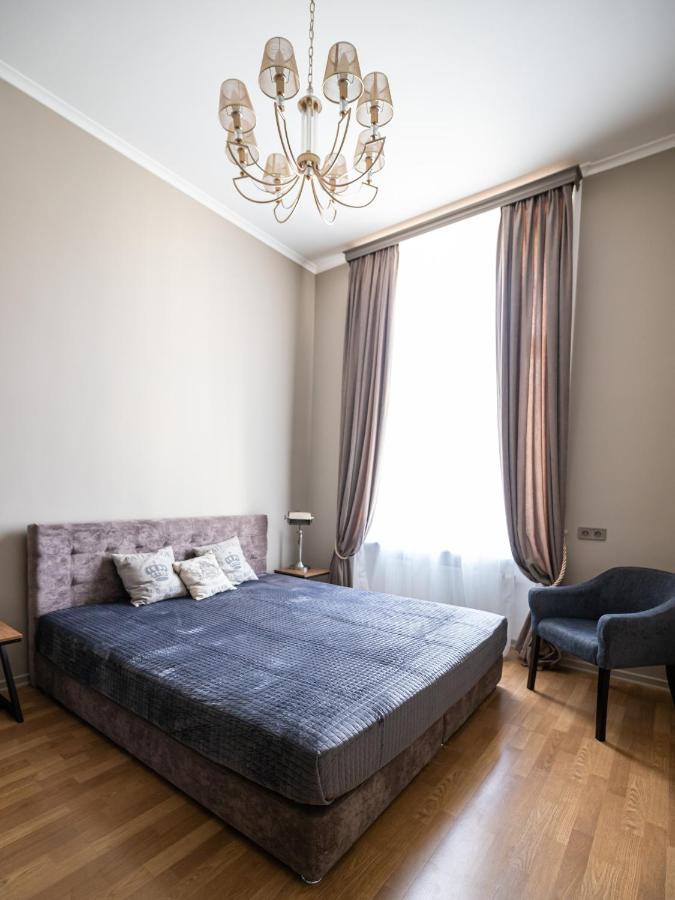 3 Room Apartments On Galytska Lviv Luaran gambar