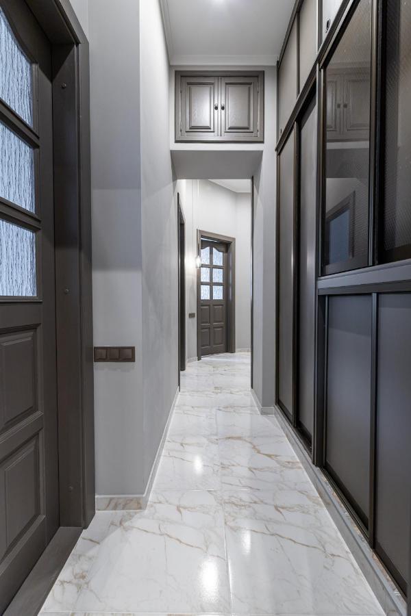3 Room Apartments On Galytska Lviv Luaran gambar